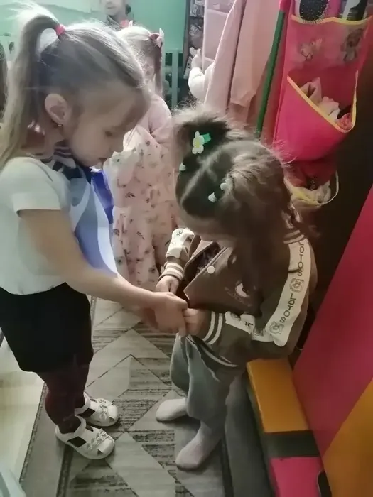 i (11)